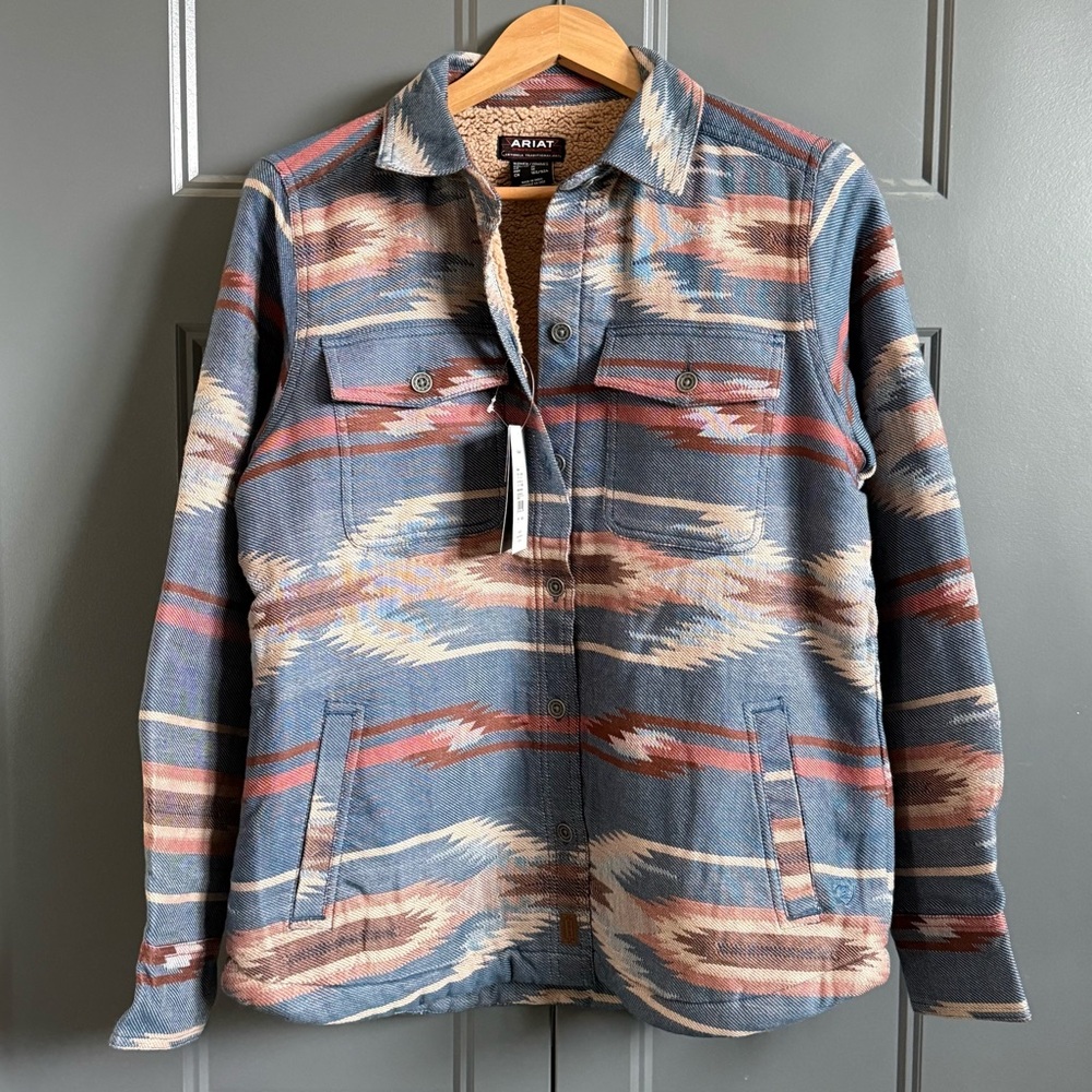 ✨New✨ Ariat x Chimayo tribal design Women’s Shirt Jacket sz Medium